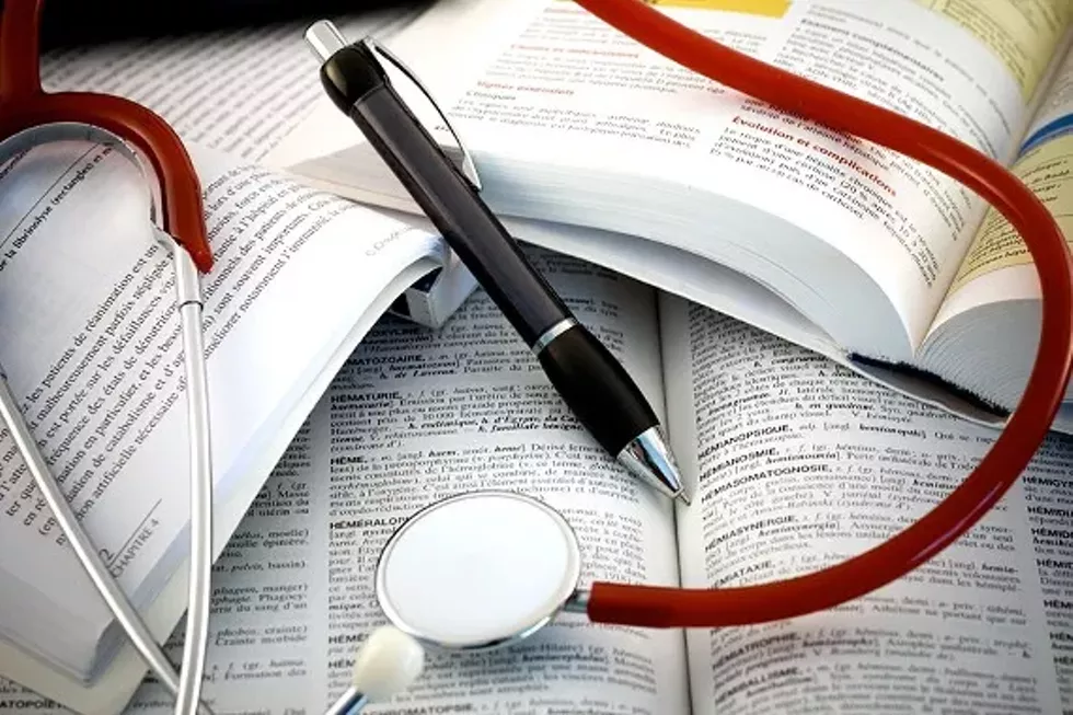 1eac0b9a_book_pen_scope.webp