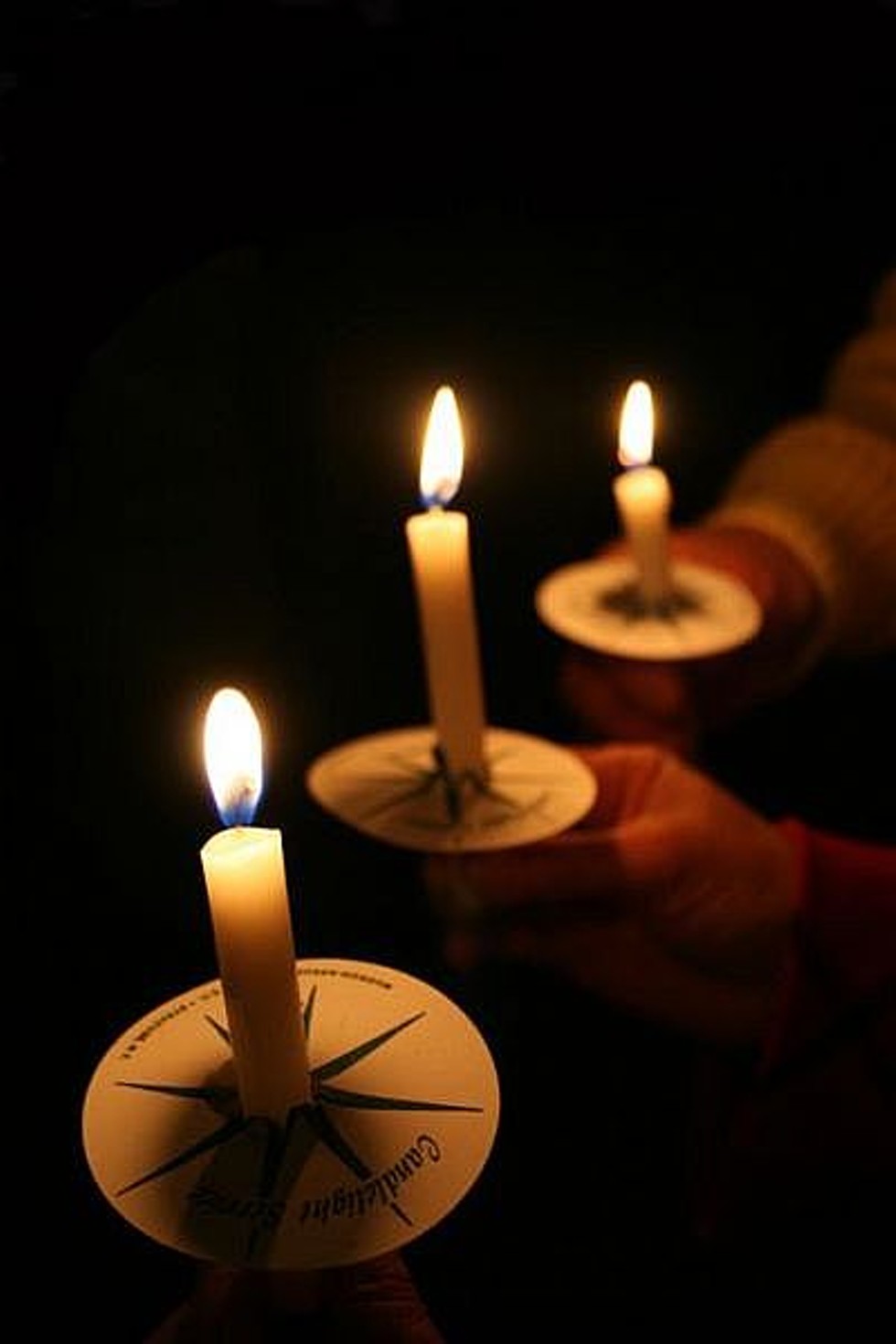 candlelight_christmas_service.jpg