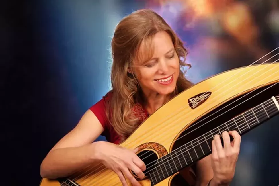 5114b27f_muriel-anderson-harp-guitar.webp