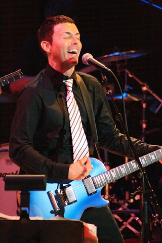 Richard Barone, performing at Carnegie Hall in New York City on October 1, 2008.