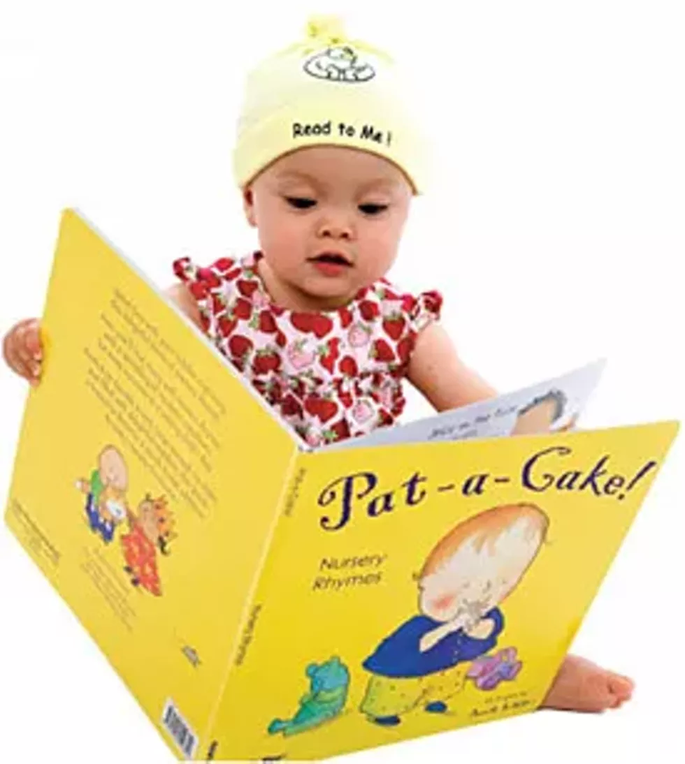 db143f44_baby-reading.webp