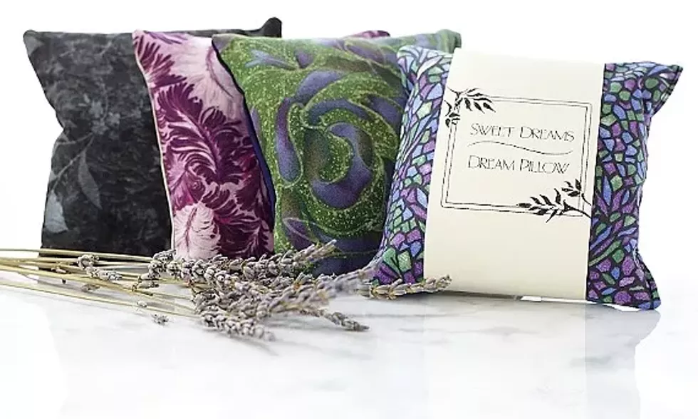 b3c54496_dream-pillow.webp