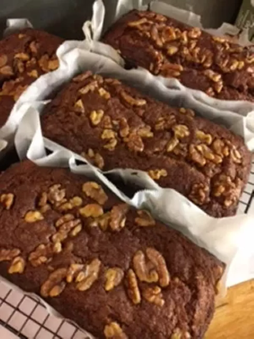 49eea8e6_banana_walnut_3_loaves.webp