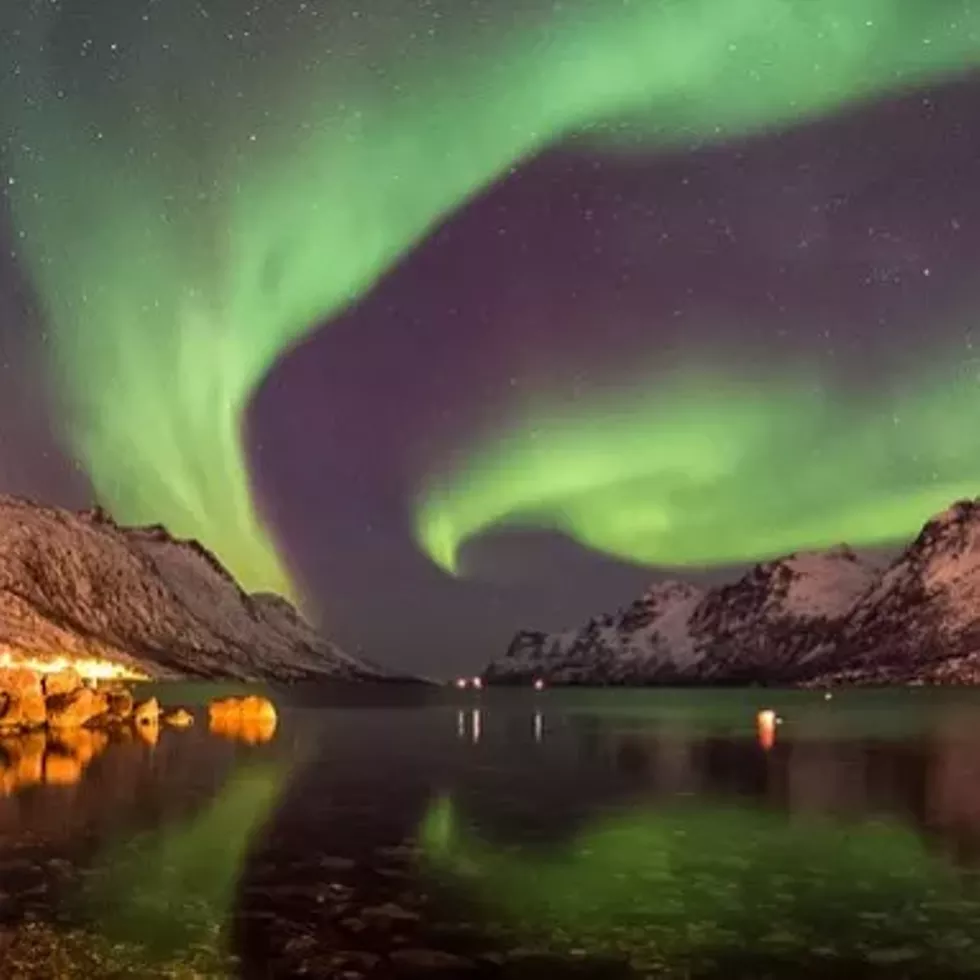 11b4278c_aurora-borealis-1146039_640.webp