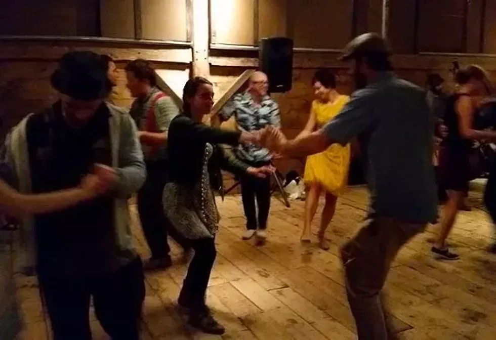 b20c7ab3_swing_night_august_-for_edge.webp