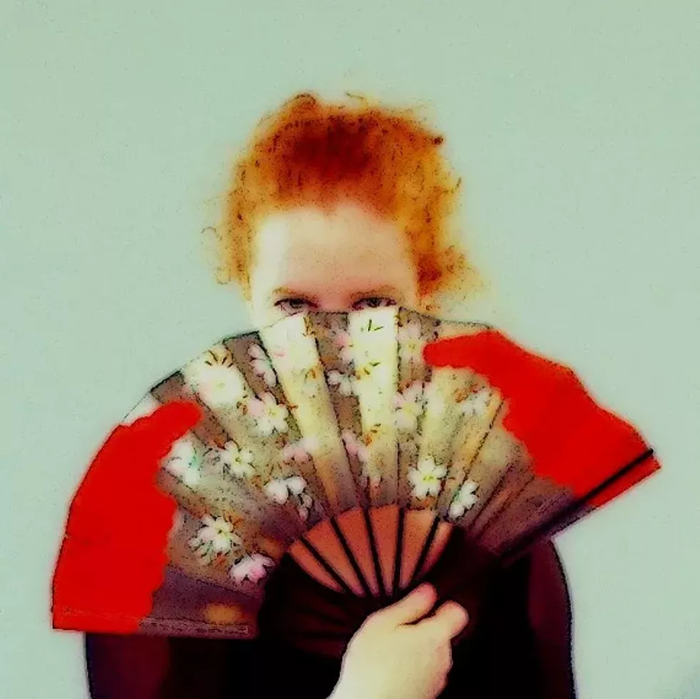 7e09b9d6_dsc05483adj-annamayta-fan-face-crop-rs-undercover.webp