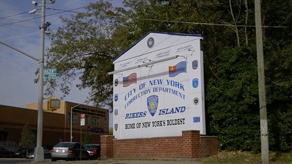 ce4a2cd3_rikers-sign.jpg