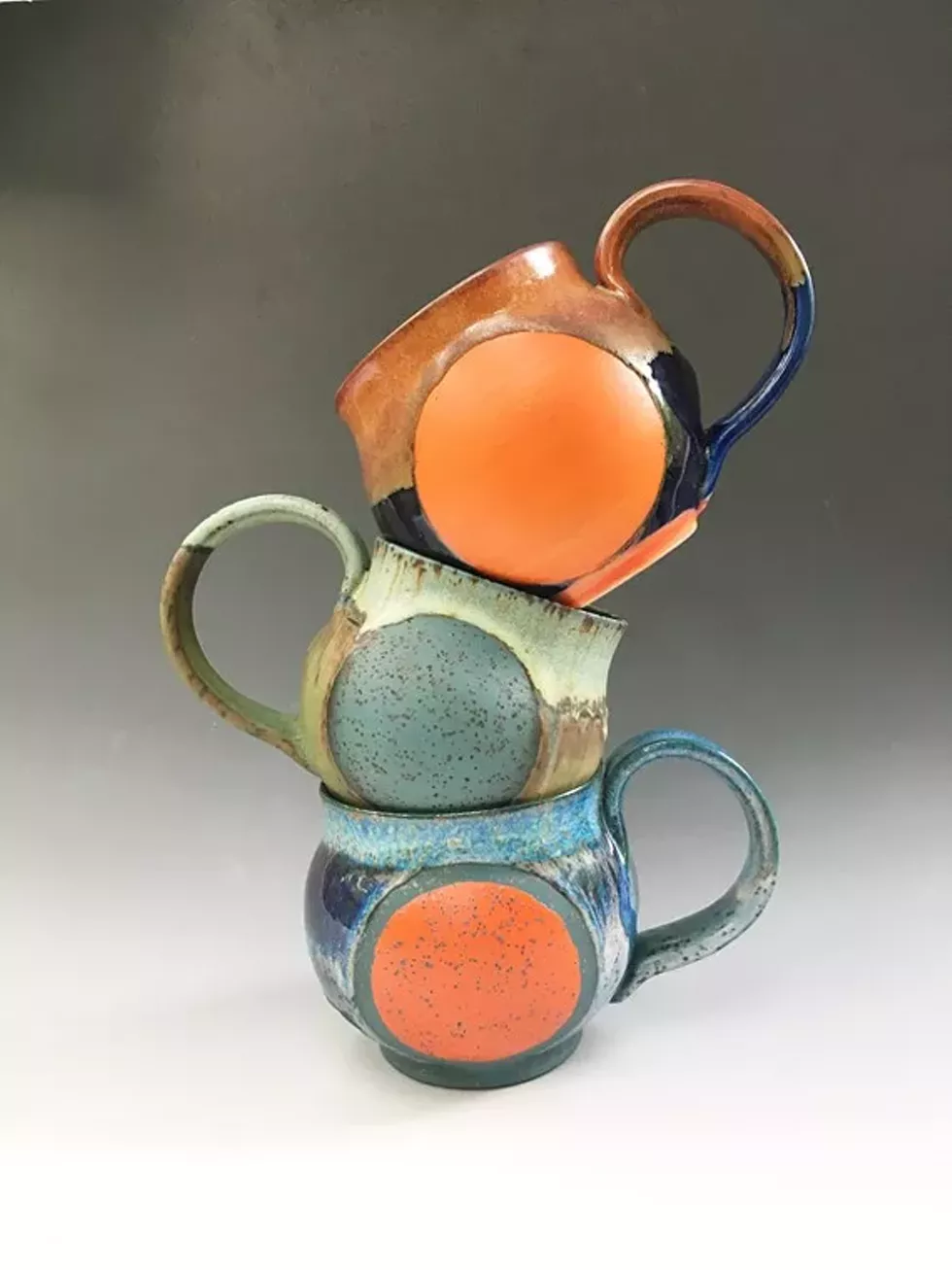 18a8fa09_lisa_knaus_mug_stack_reduced.webp