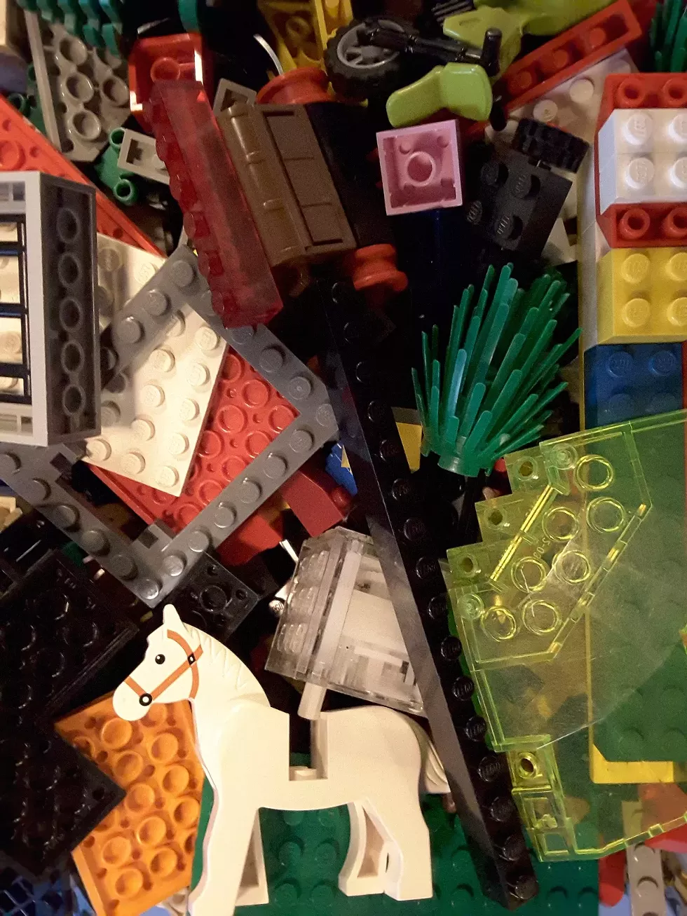 ab1717c2_lego_pic3.webp