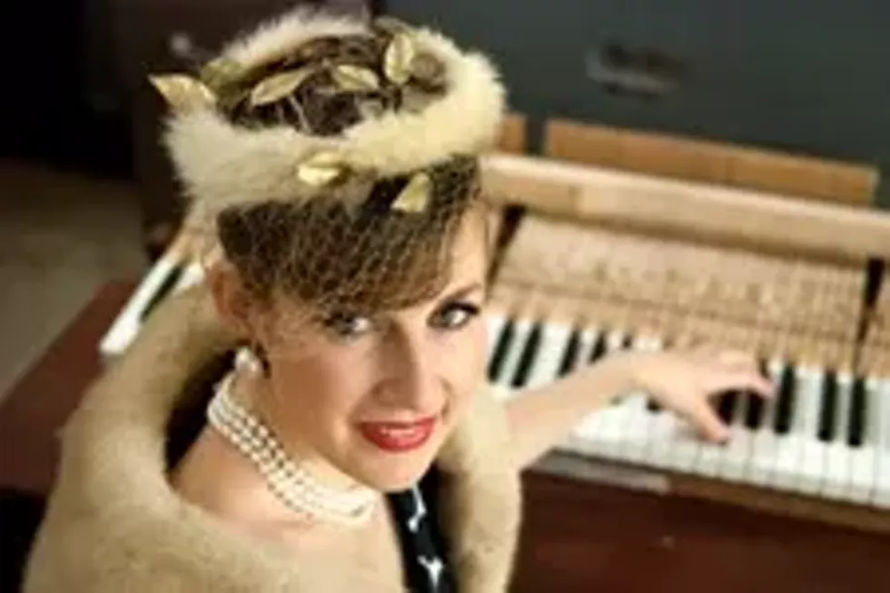d9b82e02_alexis_cole_-_2014_-_hv_music.webp