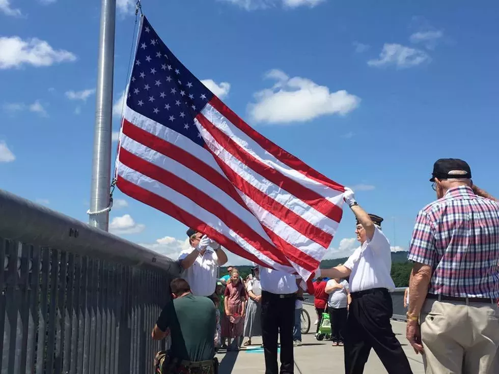 flag_changing_image-5.webp