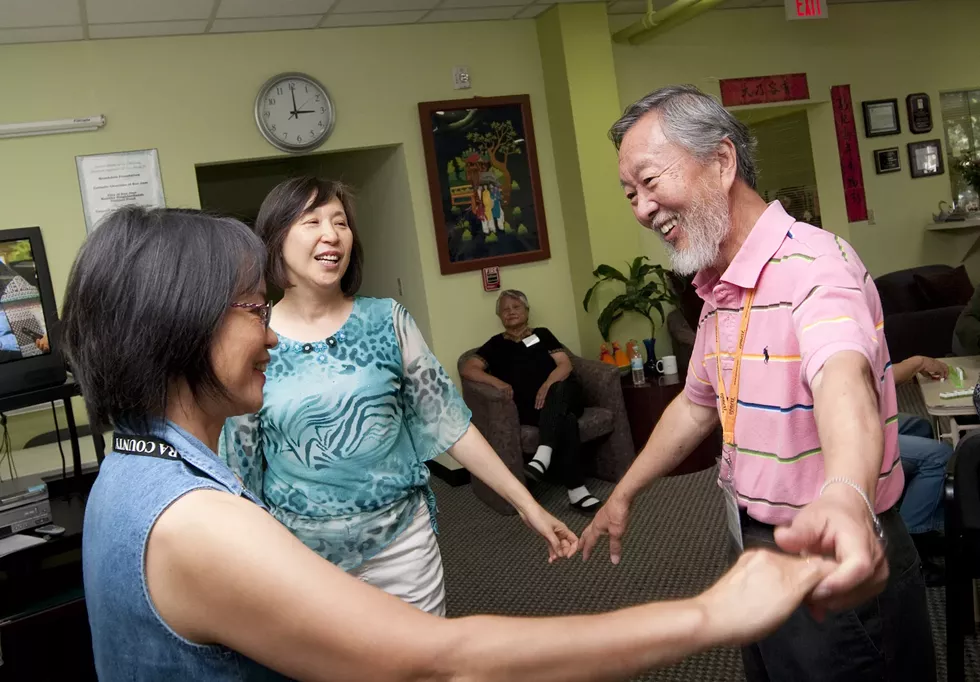 dancing_to_music_in_circle_1_.webp