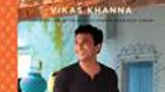 Oblong Books & Music Presents Vikas Khanna