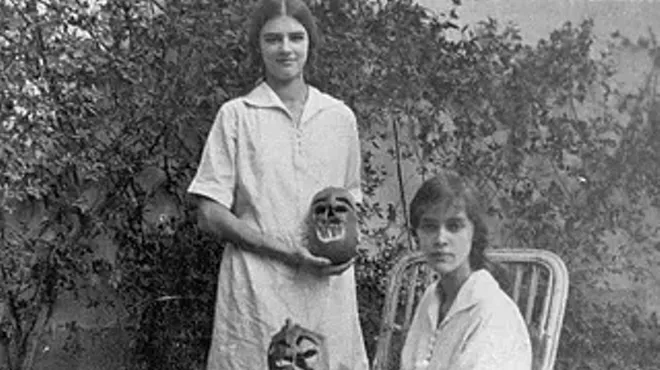 Image: Legends by Candlelight Ghost Tours