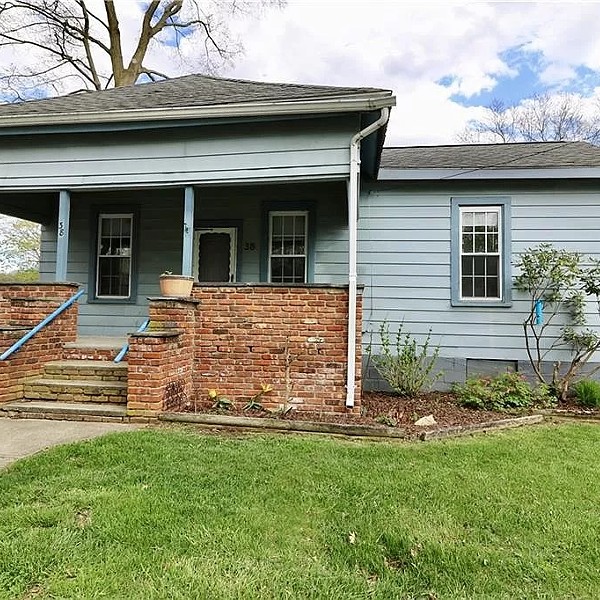 A Cottage-Core House in Beacon: $365K