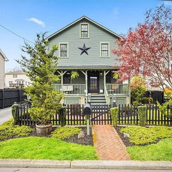 A Two-Bedroom (Possibly Three) in Beacon: $530K