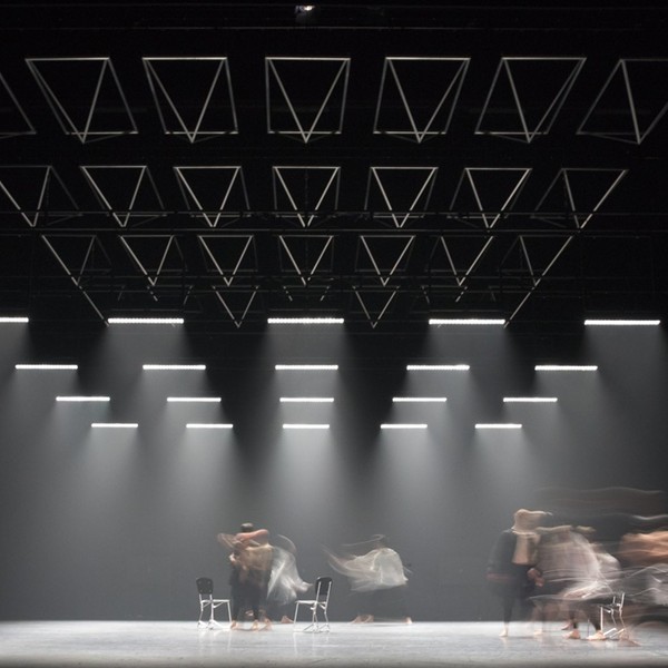 AUTOBIOGRAPHY V100 + V101 COMPANY WAYNE MCGREGOR