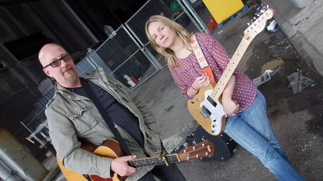 Image: Bryan Gordon and Julie Corbalis Acoustic Duo Live