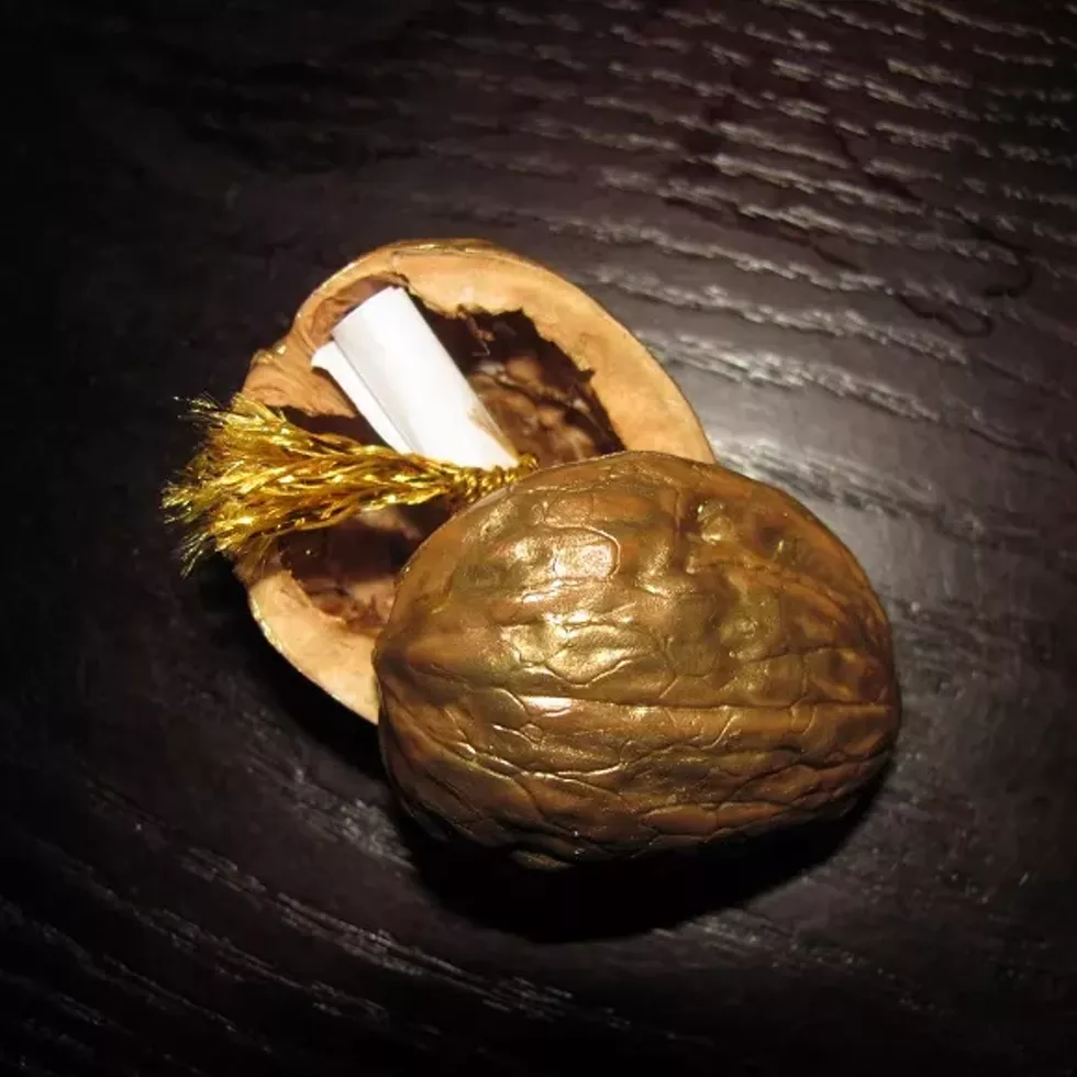 staatsburgh-walnut.webp