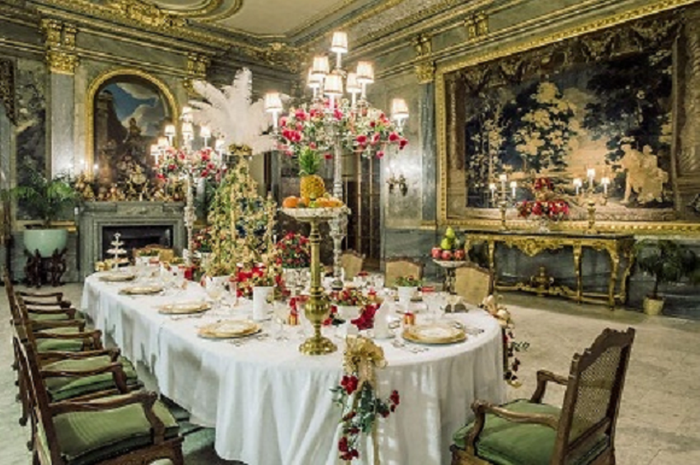 staatsburgh-dining_table.png