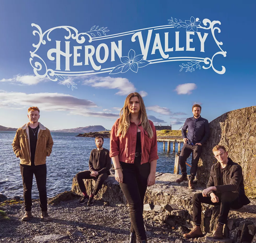 graphic_heron_valley_band_.webp