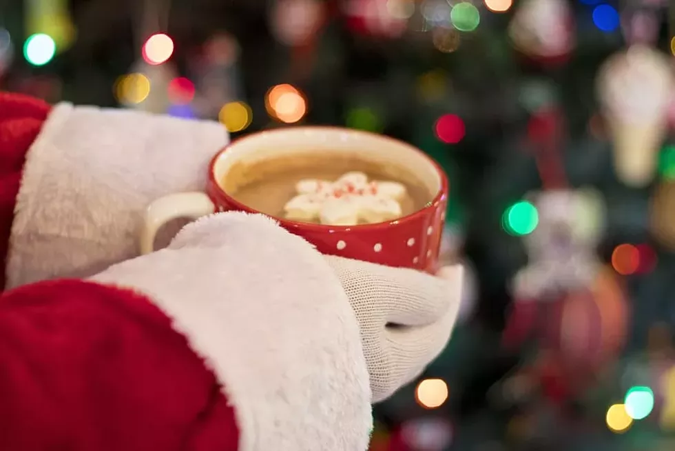 christmas-santa-cocoa-hot-chocolate.webp