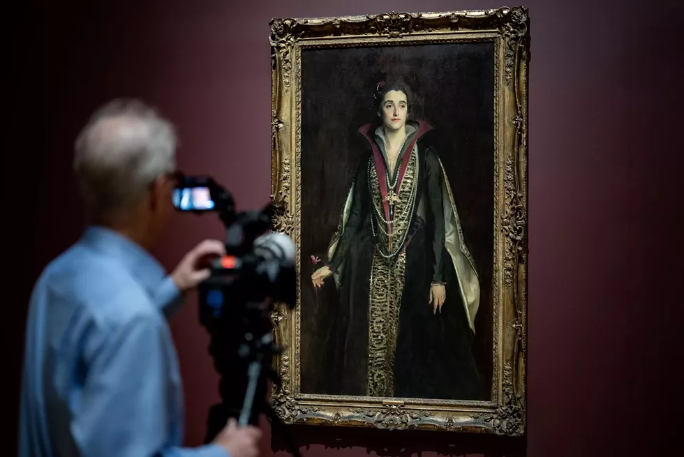 Filming the details in Sargent's famous portrait of Sybil Sassoon, Marchioness of Cholmondeley