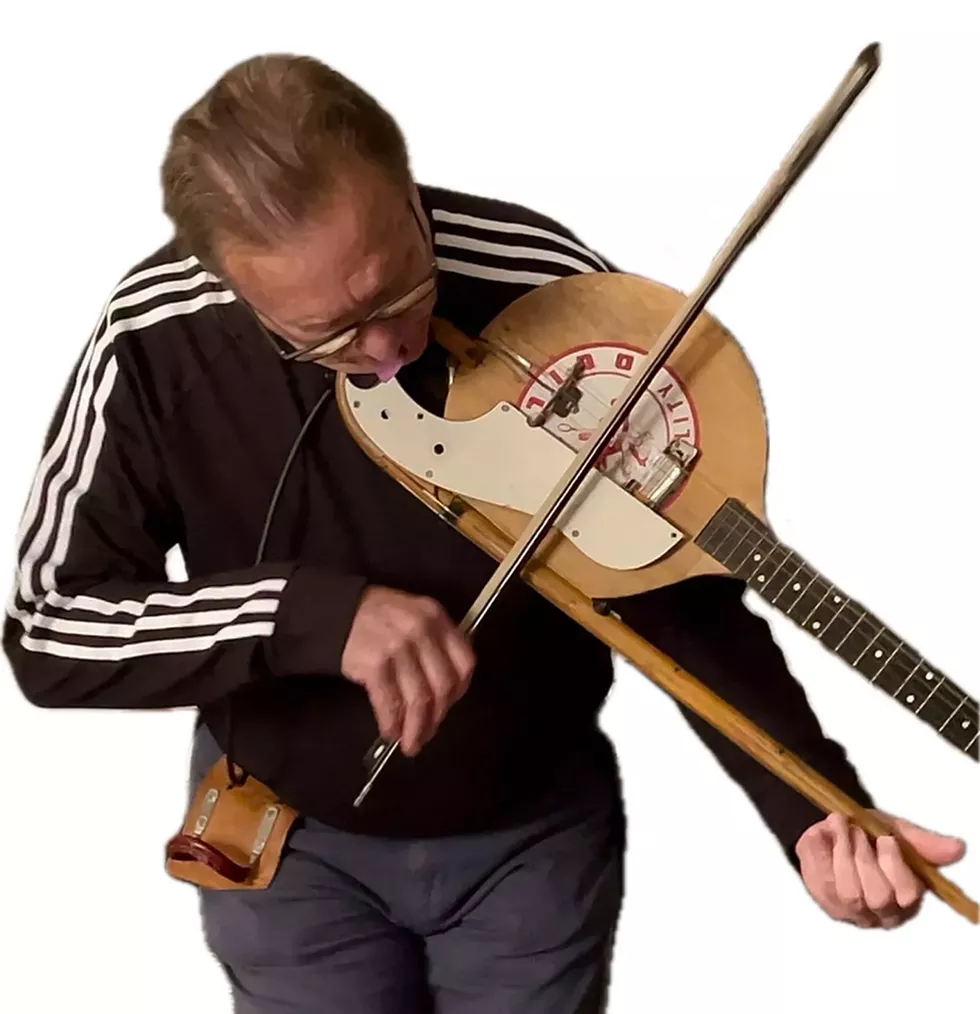 Ken Butler Plays at the Kleinert/James Center for the Arts