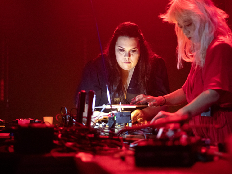 turntable-trio_shen-rezaei_meteo-festival_alicia-gard__s_medium.png