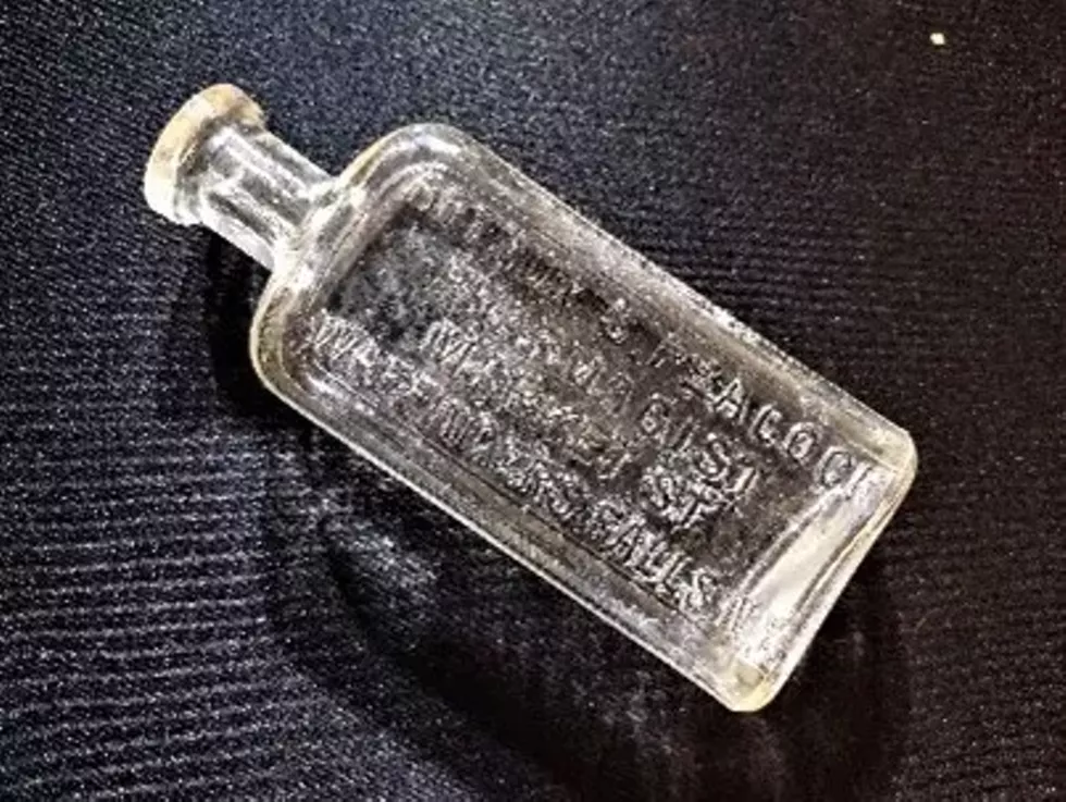 Apothecary bottle