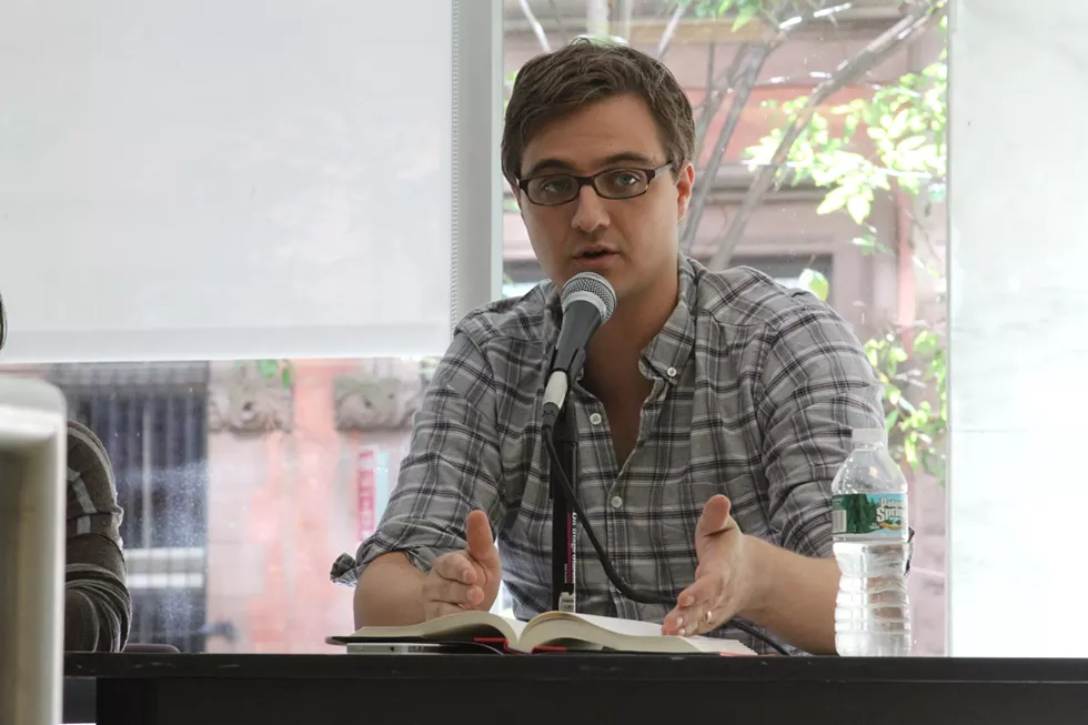 msnbc_host_chris_hayes_on_2012_brooklyn_book_festival_panel__8024128432_.webp