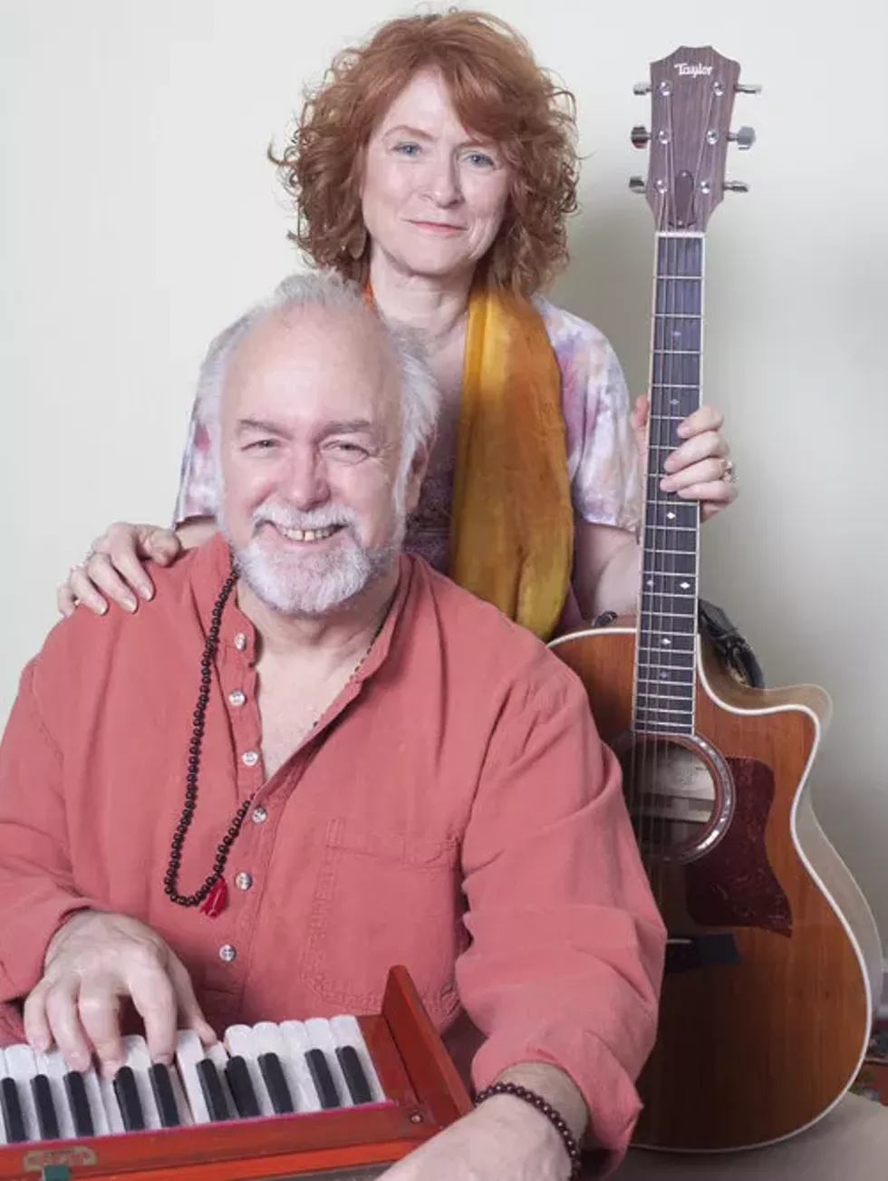 ned-lynn-chanting-photo.webp