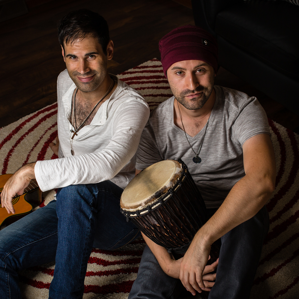 Novus Cantus - World Rock Music Duo