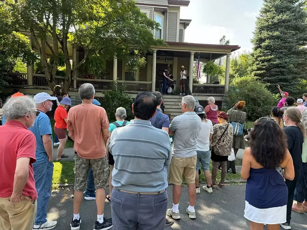 Stroll the Southside Historic District and enjoy live music.