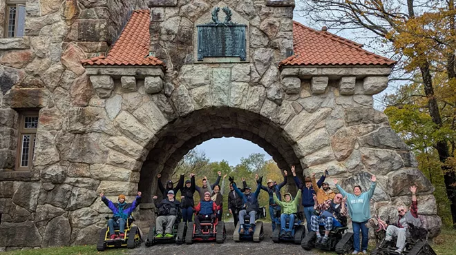 Image: SOAR Experiences Adaptive Hikes