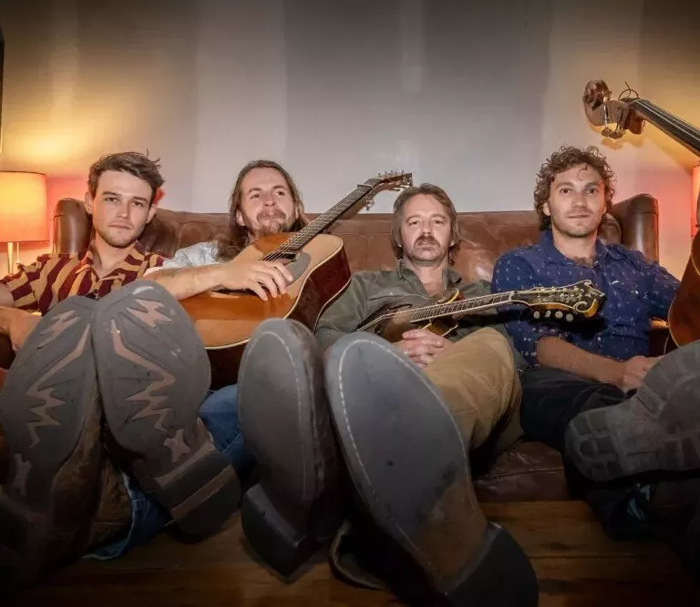 the-fretliners-768x666.webp