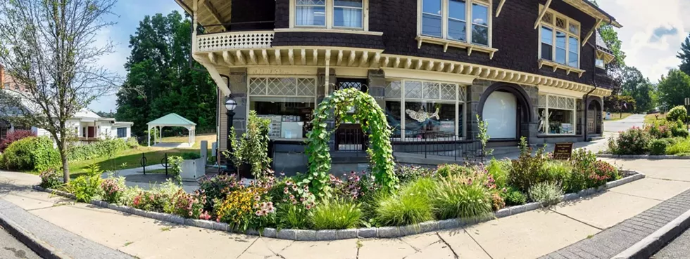 grinnell_front_picture.webp