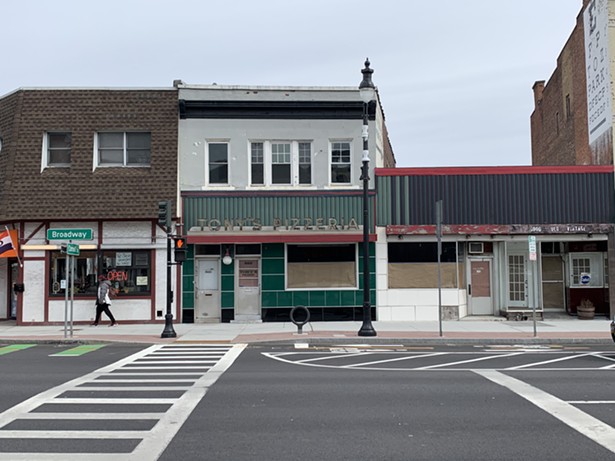 Tony's Pizzeria Building Bought by the Owners of Ollie's Pizza