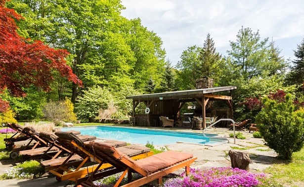 Sweet (Day) Dreams: 4 Upstate Rentals Ready for Your Spring Escape