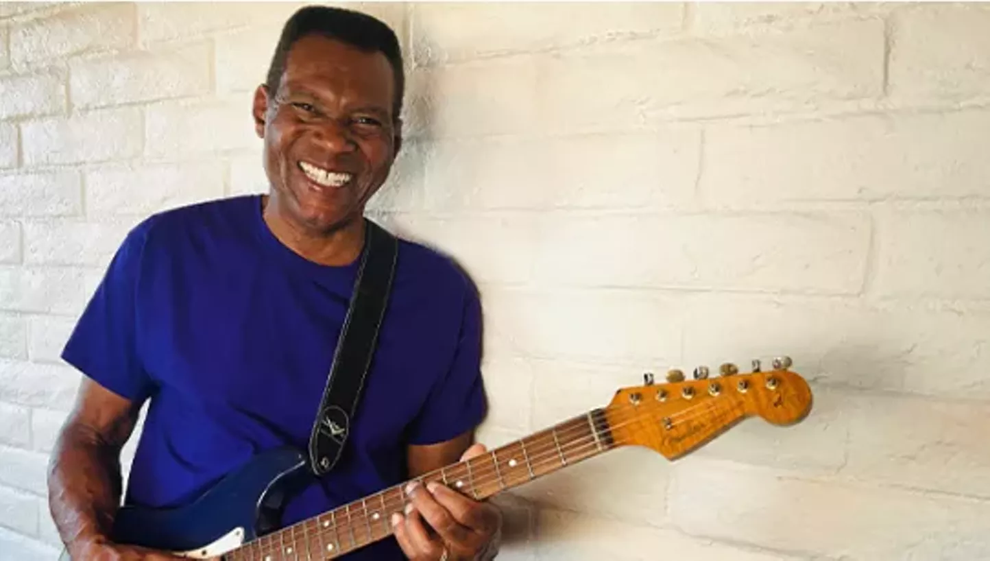 Robert Cray at Infinity Hall - Vimarsana News