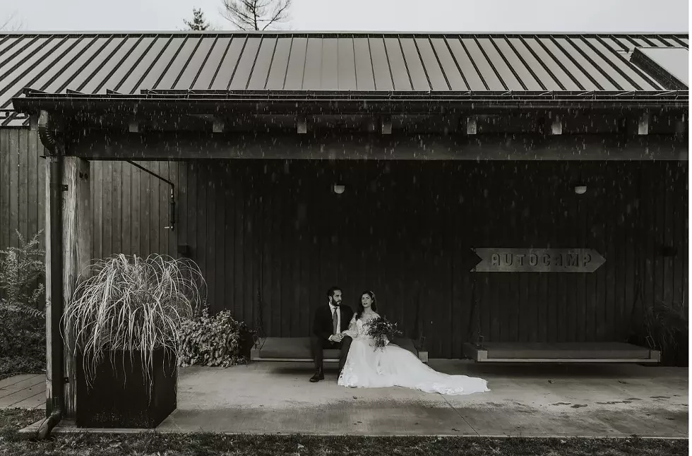 accs_wedding_couple.webp